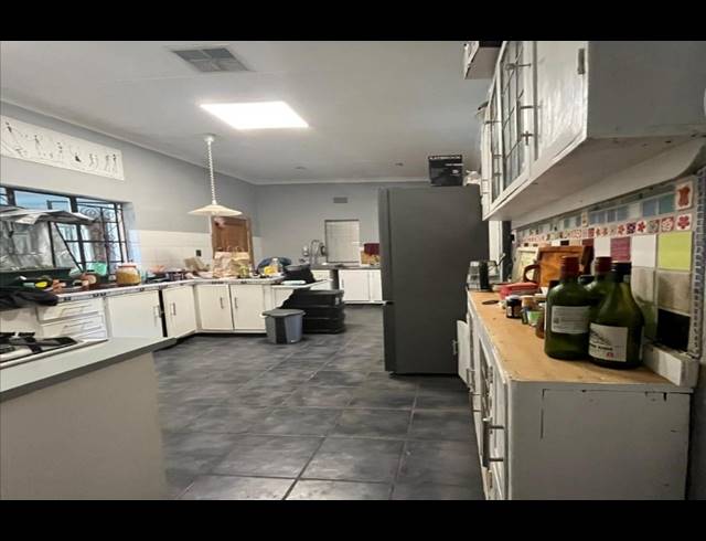 4 BEDROOM HOUSE FOR SALE IN NOORDHOEK